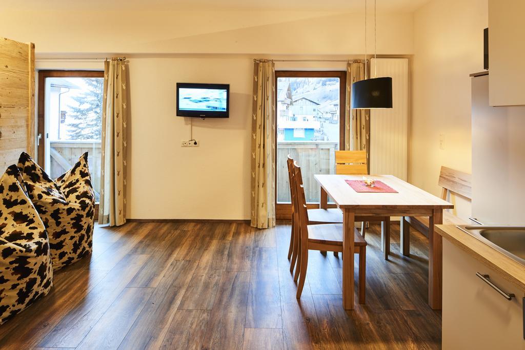 Tirolerhof - Appartementhaus Kaunertal Bagian luar foto